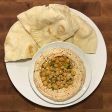 A simple and delicious hummus recipe that makes the perfect snack!